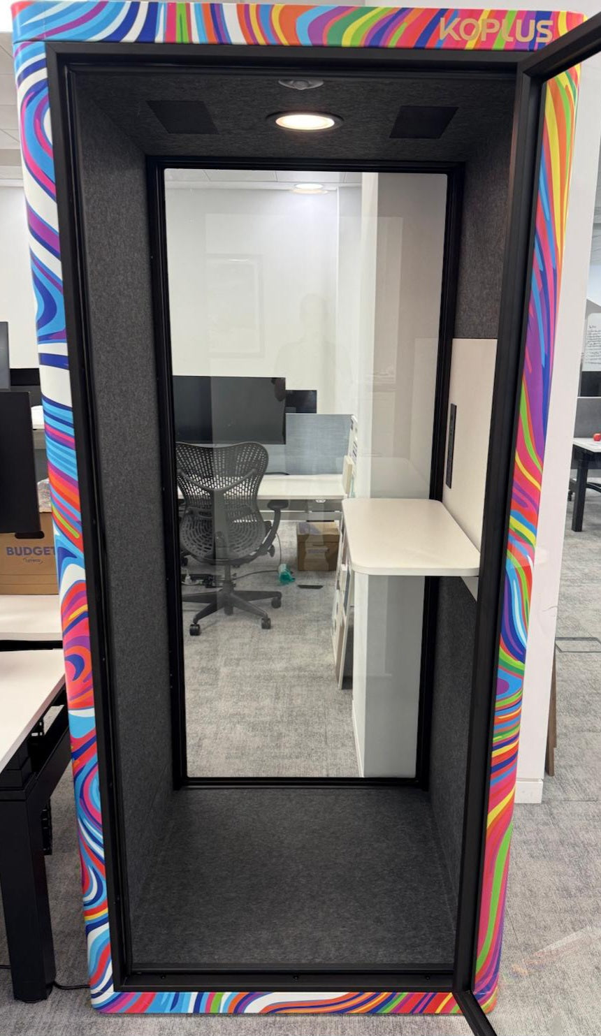 Milli Stand Phonebooth